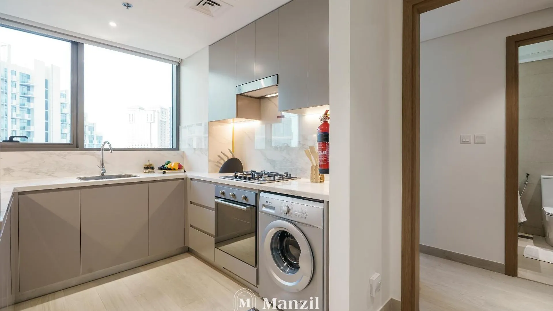 1Br Apt Near Downtown Dubai With Pool & Skyline Views United Arab Emirates